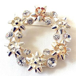 Silver Tone Bow Wreath Brooch Pin Signed HH